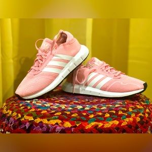 Adidas Swift Run X | Pink and White | Big Kids Size 3Y